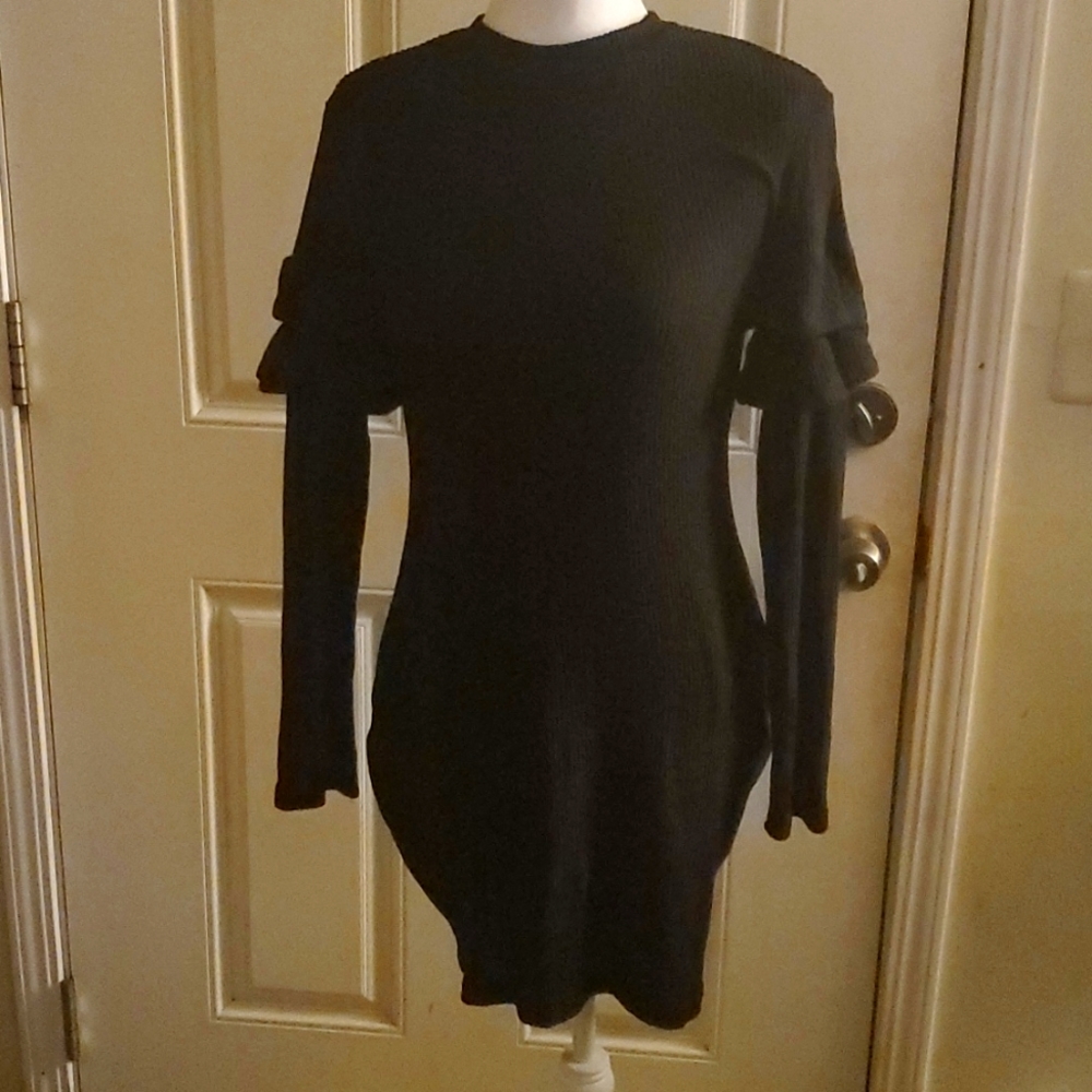 Black long sleeve dress